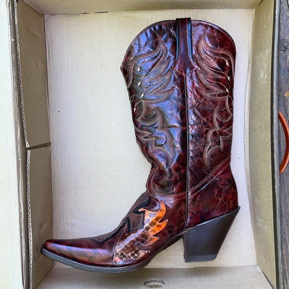 NIB NWOT Stetson Handmade Western Boots (Python with Wing & Cross Overlay) - Picture 11 of 15